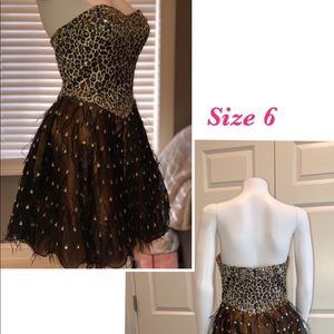 Cocktail / homecoming dress